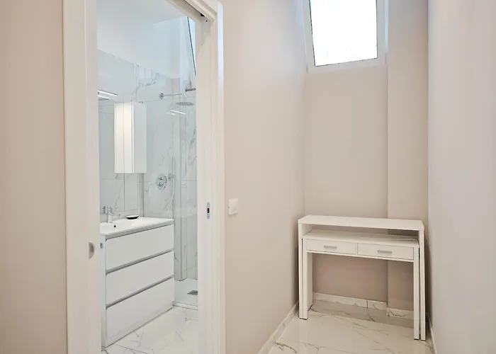 Lattanzio Family Retreat Bari